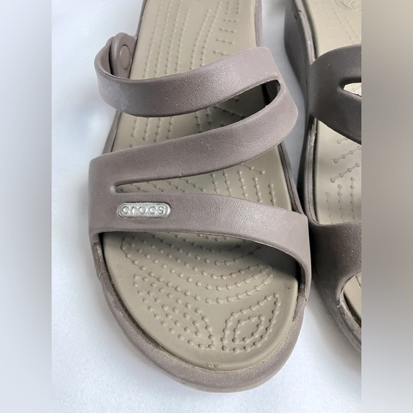 CROCS Patricia Wedge Heel Sandals - Picture 3 of 6